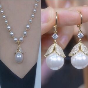 Italian Luxury Whaite Pearl Full Diamond Leaf Necklace